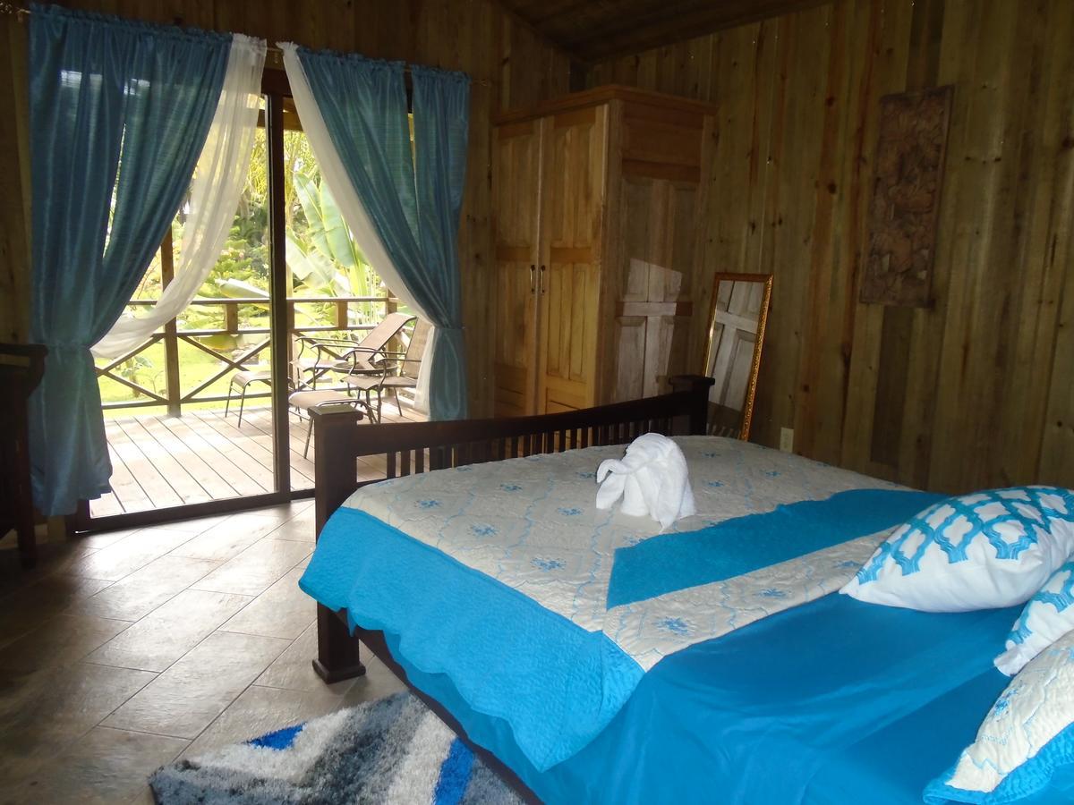 J And H Garden Cabinas Bocas Town Exterior foto